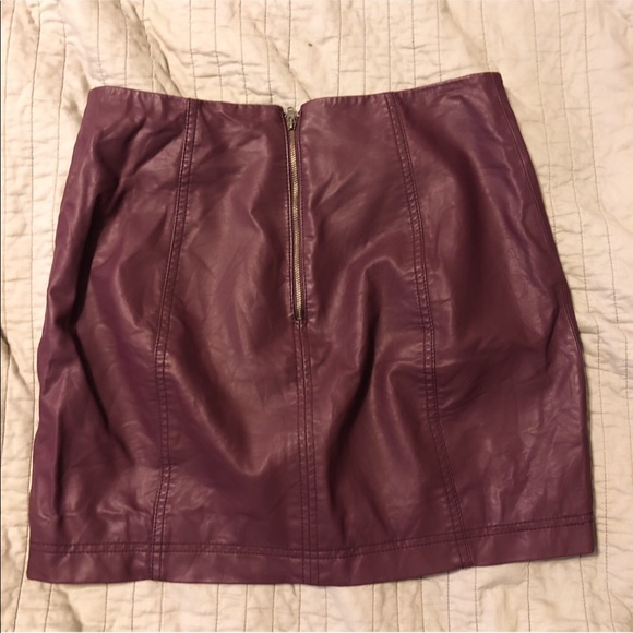 💜Free People Leather Mini Skirt 💜 - Picture 3 of 4